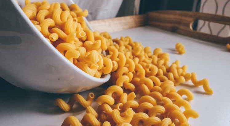 Macroni met spinazie ham en kaas