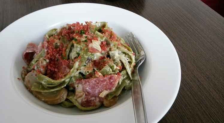 Pasta met spinazie bacon pompoen